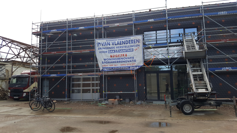 Voorgevel QLT: stelling